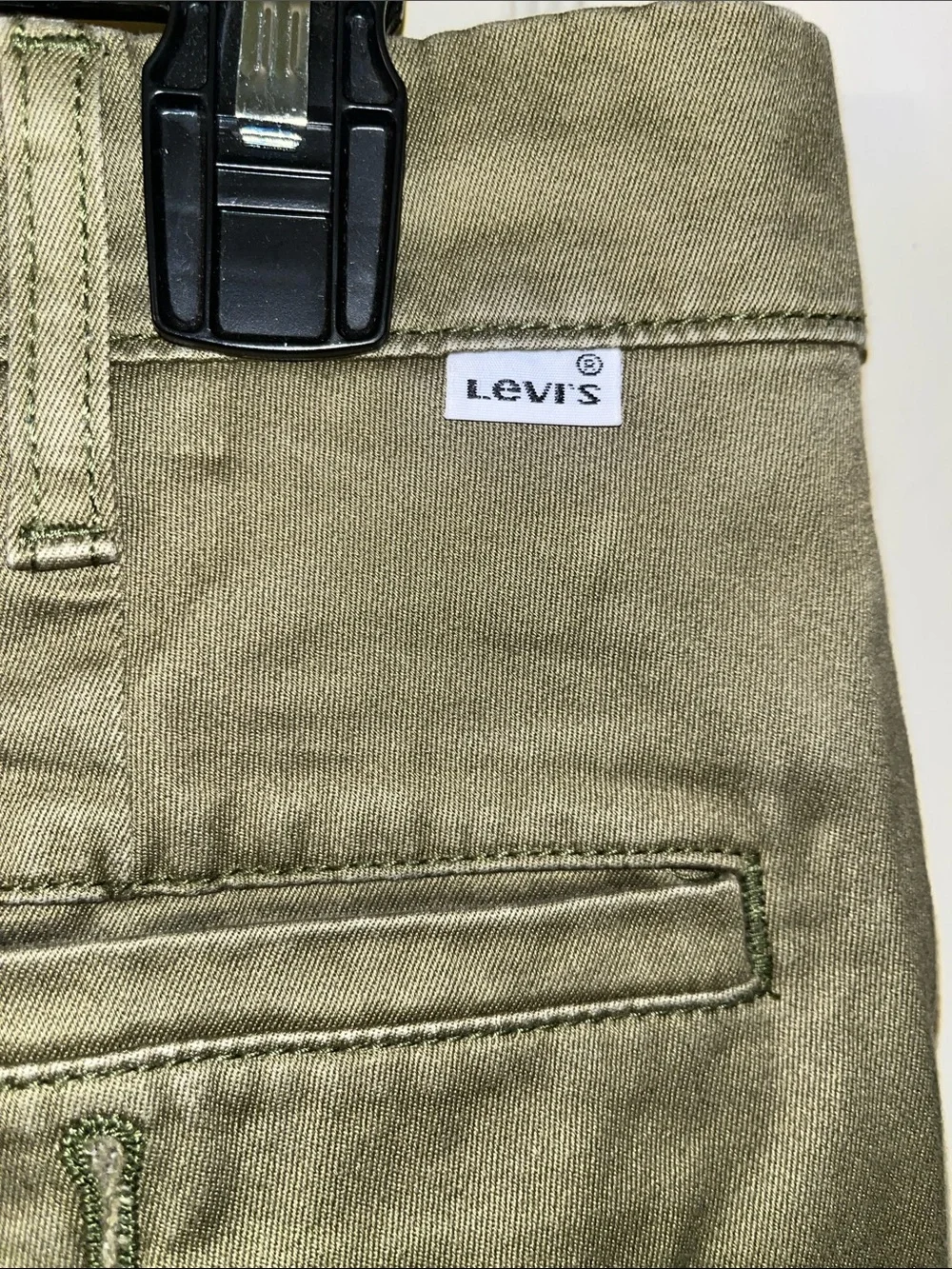 Levi's Olive Chino Pants - Straight Fit